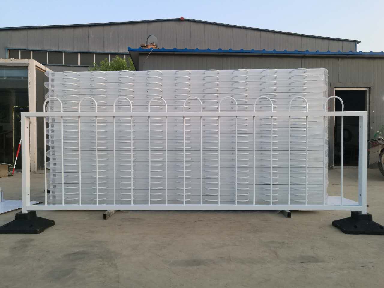 1522906064475888.jpg 護(hù)欄網(wǎng),市政護(hù)欄網(wǎng),欄網(wǎng)廠家