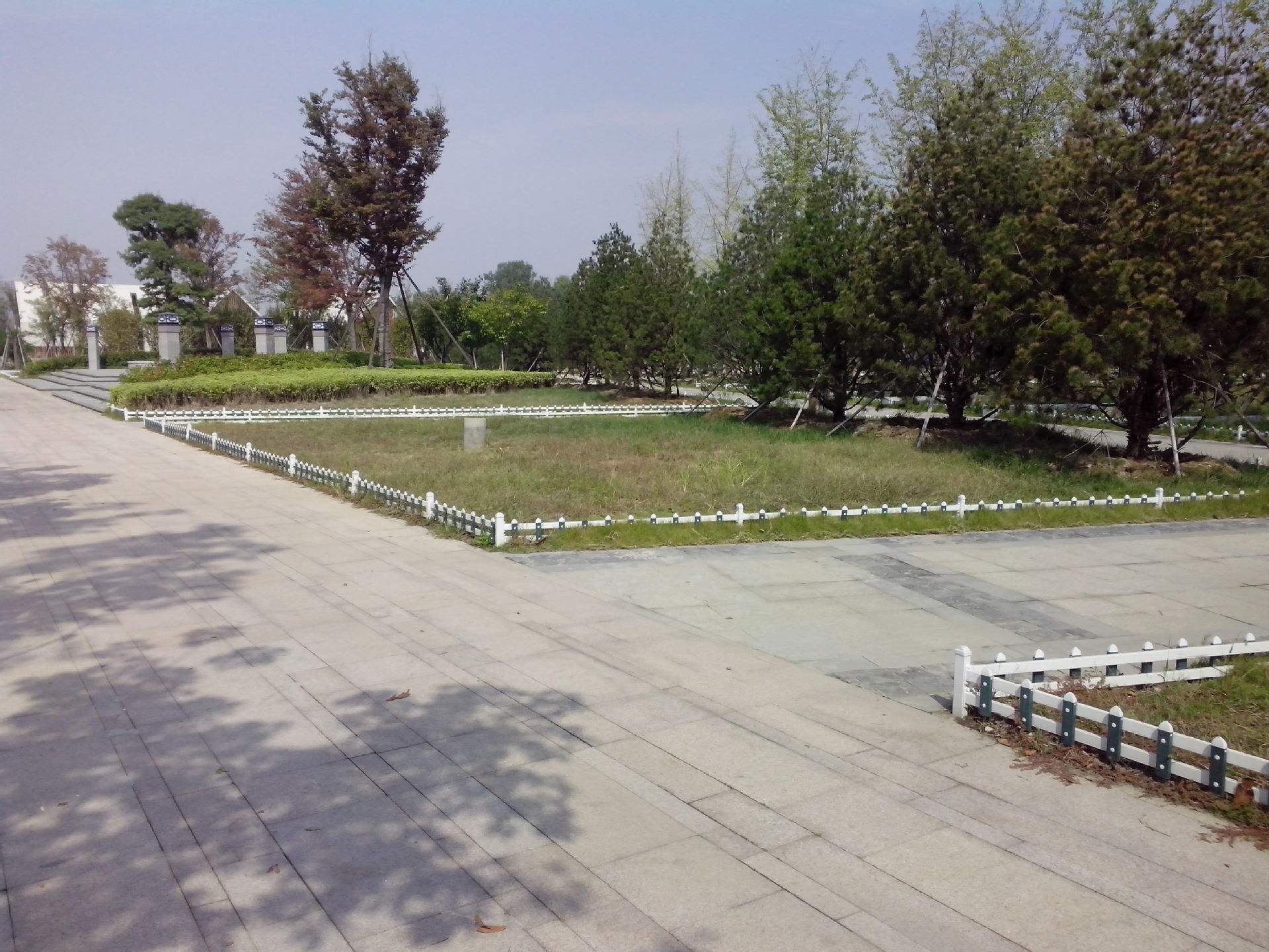 1523241719697286.jpg 護(hù)欄網(wǎng),市政護(hù)欄網(wǎng),欄網(wǎng)廠家