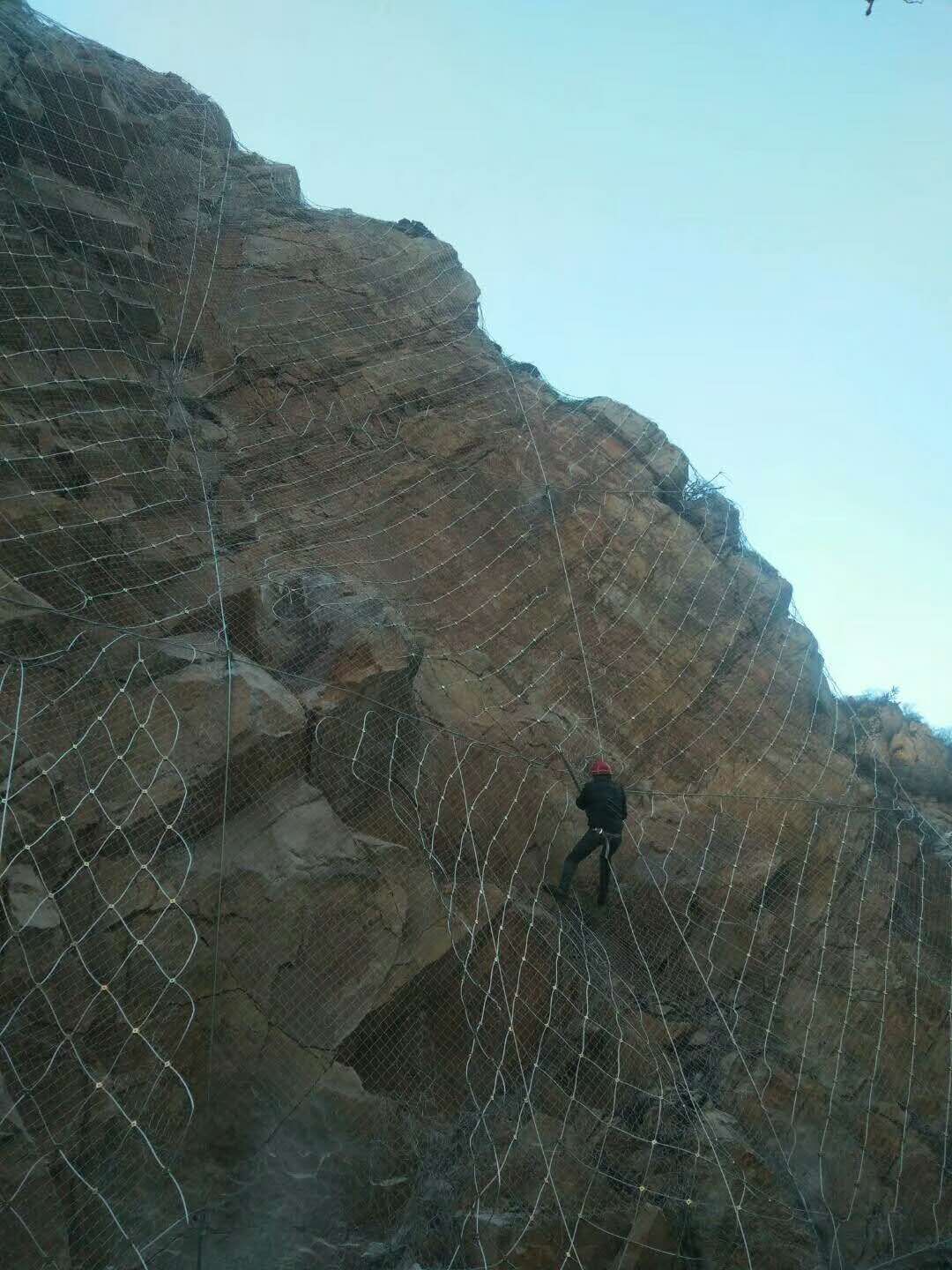 邊坡柔性防護(hù)網(wǎng) 邊坡柔性防護(hù)網(wǎng)