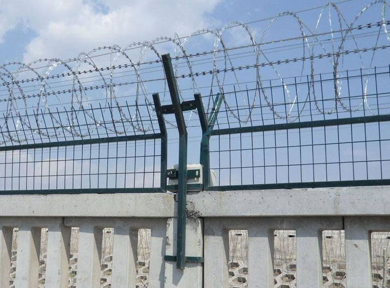 鐵路防護(hù)柵欄 鐵路防護(hù)柵欄